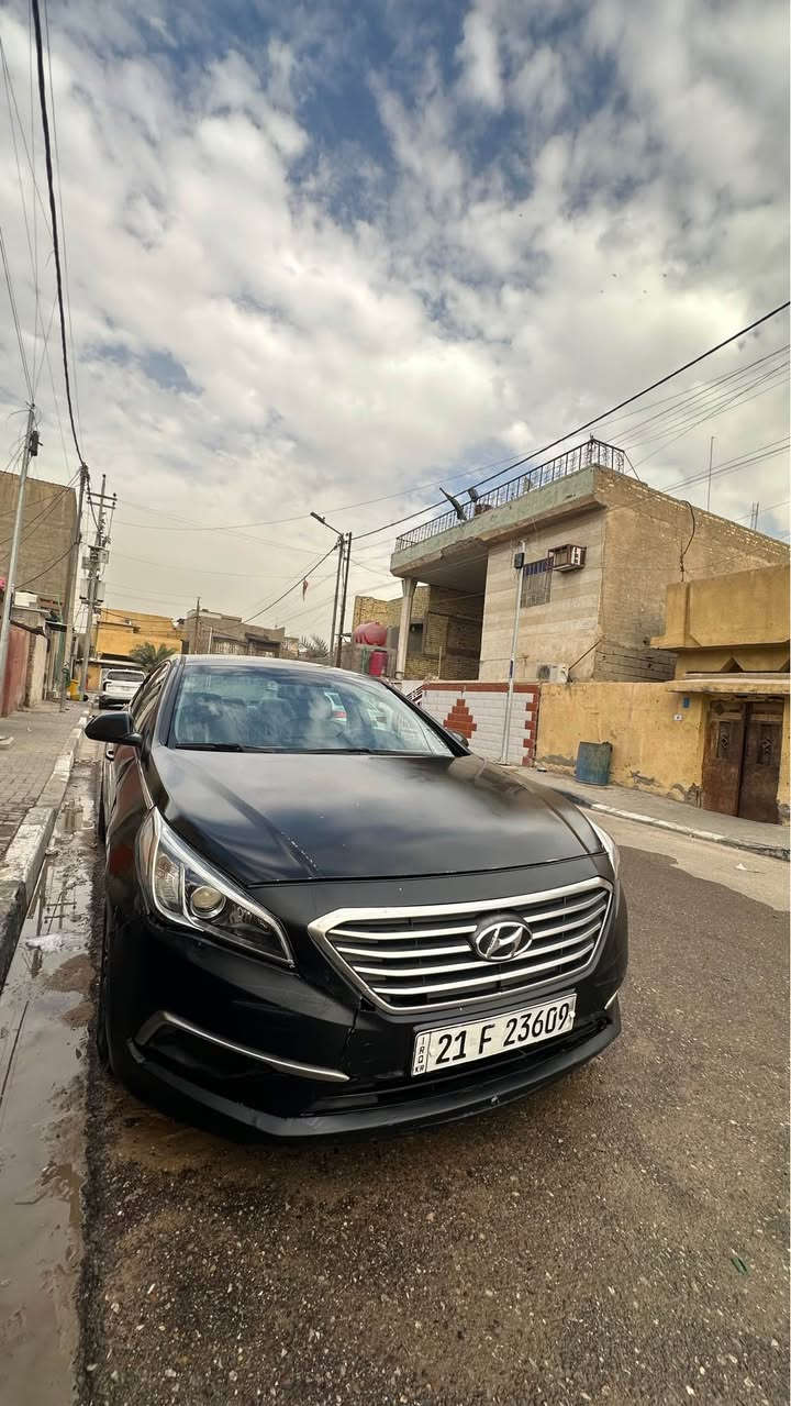 السلام عليكم
سوناتا 2017 رقم سليمانه 
وراد امريكي 
حادث جاملغ وبنيد وصبغ جاملغ خلفي بدون ضربه 
السياره جاهزه للخير 
مكينه هستوى مسويلها ادامه يعني انسى ادك ادوانز بانزين عادي 
بيع او مراوس بستاركس 
السعر 125 ورقه وبيها مجال 
للتصال او وتساب *********** شط العرب, البصرة
