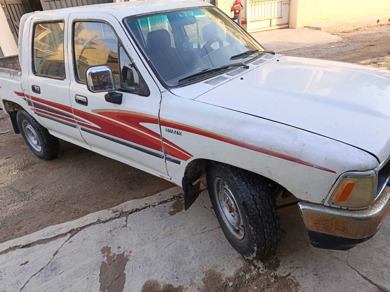 السلام عليكم 
بيكم دبل GLX داخل احمرفول مواصفات 
موديل 1992رقم صلاح الدين جديد بسمي تحويل 
گير واكسل وشاصي شرط
 محرك كروسيده  مجفت جديد
تدفئه شغاله 
تبريد عايزه كنبريسر منظومه تبريدكامله 
صبغ احزام مكفوله من الگلبه القماره بلاد 
سياره جاهزه مكان صلاح الدين سامراء 
سعر 65 بي مجال 
***********
