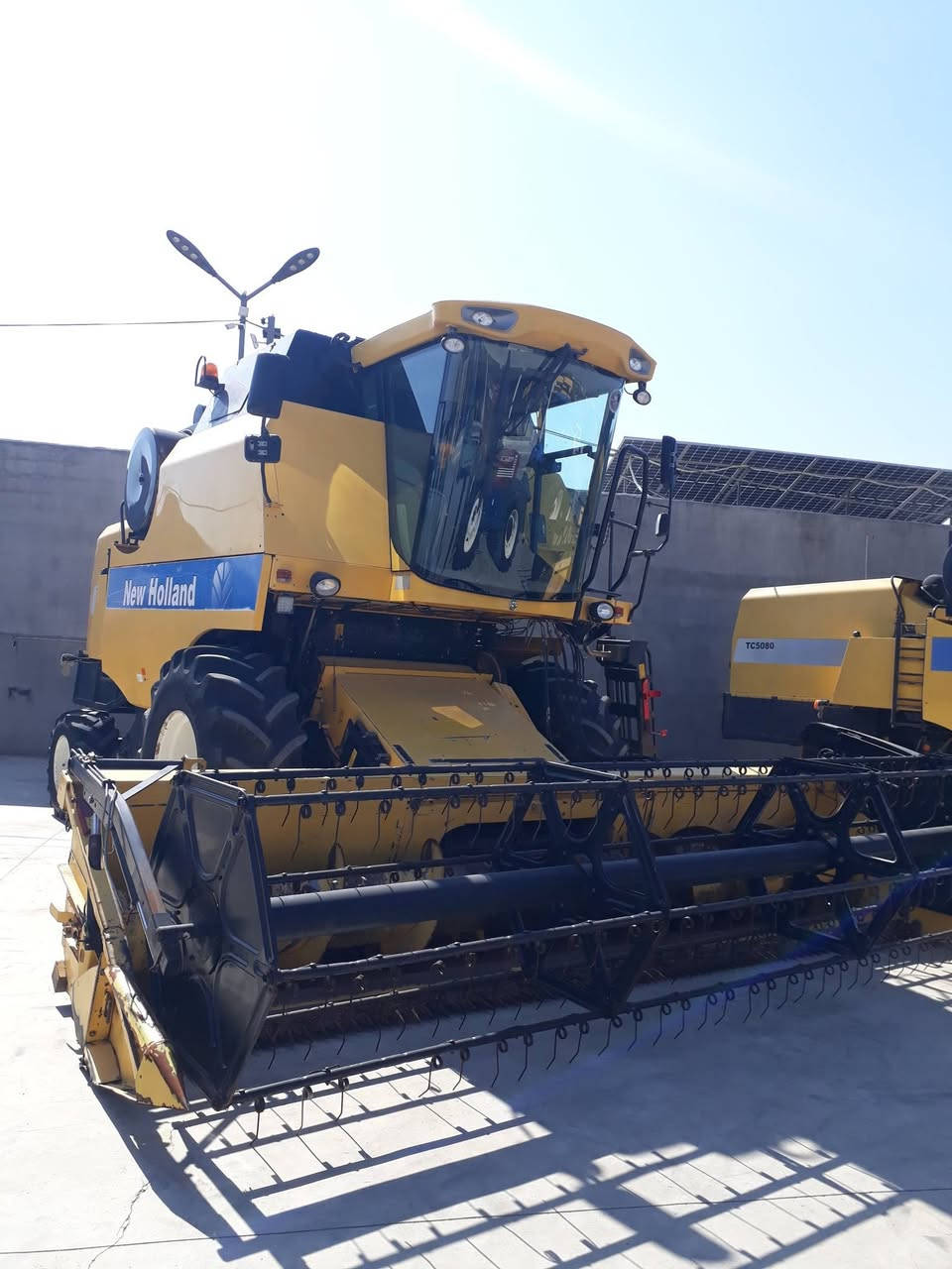 ئەم دەڕاسەیە بۆ فرۆشتنە (للبیع) ،مۆدیل2011
5080 دەبل درامە، 5 بەلەم ، معمل کارەبایی ، دەبل کوشن ، تەپلە 20 فووت

ڕەقەم تەلەفۆن: 
***********
***********
@إشارة
