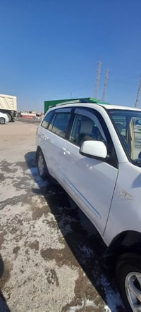 شيري تيكو • مكفولة من الضربة • القرنة