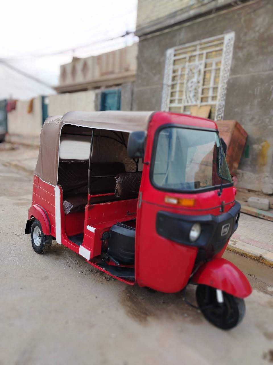 السلام عليكم تكتك للبيع موديل ١٨ أوراق اصولي تحويل يم مكتب حسين تكتك مكفوله فقط معمره دوسات والغود بيهن طخات بسيطه محرك مجفت شركه كير مكفول تكتك احلى من الصور تكتك مال جناي المكان كربلاء الأمن الداخلي قرب سيد محمد الموسوي اتصل وبيك خير وتدلل
***********
&
***********
