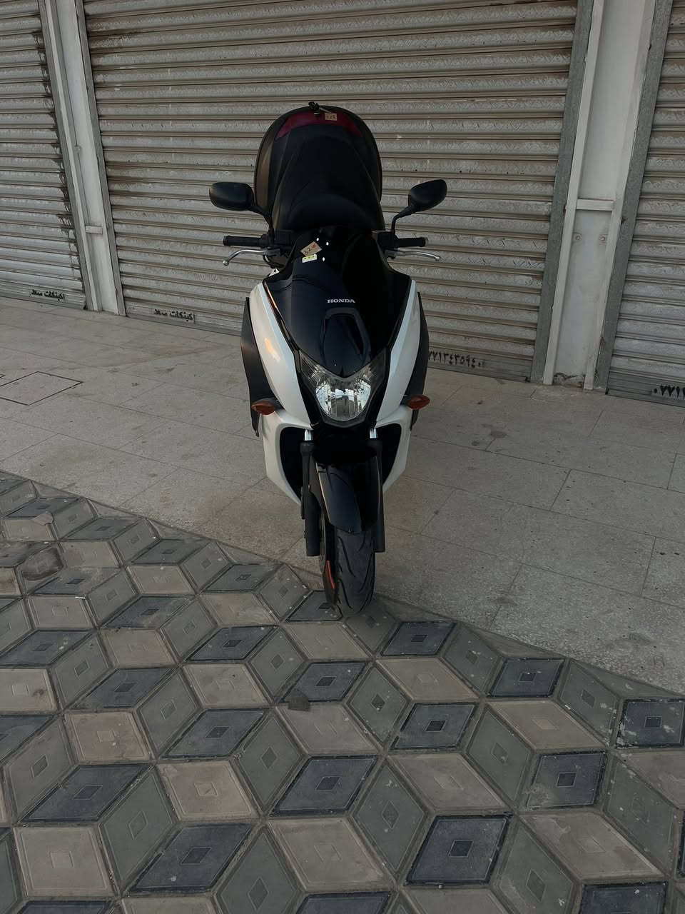 فورزا.  {فاز} 011 اليدور  دراجة اعتمادية ومابيها عطل 

⭕️رقم بغداد دولي مميز 
⭕️رقم دولي جديد وهزة جديدة 
⭕️بسمي ثاني يوم احولك شرط التحويل 
⭕️الدراجة بليته اصولية شرط مملعوب بيها 
 
 ⭕️ ماشية42 حقيقي شرط الفحص 
⭕️وياها جنطة اصلية حجم كبير +زعانف جانبية اني فاتحهن (اكو صورتين شادهن )+ تايرات خلفي امامي جدد البارحة شادهن + ادامة عامة للدراجة + دهن امزويل وفلتر جديد 

⭕️الدراجة كلش جديدة حتى عدتها وكتلوكاتها وياها 

⭕️مكينه  ممفتوحه  / كلجات كفاله جويتر واحد ونص  جيب فيترك وتعال افحص على راحتك 

⭕️لون ابيض صدفي   / نضافه٩٠٪؜ 

⭕️شلعه معدل قويه / كهربائيات كلها شغال / تراي يخبل ونعومه فول 

⭕️ملاحضه : دراجه حلوه ونضيفه وشرط احلى من الصور  ومداريها جيب  فيتر وتعال كلبها على راحتك 

⭕️سعرها خاص او واتس اب موجود 

⭕️مكاني بغداد الشعب حي التجار 

للاستفسار  : هـ ***********
