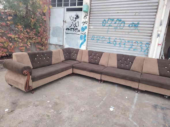 سلام عليكم ديوان 7 أمتار للبيع مع  3 كوشات   180  الف بي مجال مكاني كركوك أسرئ مفقودين ***********
