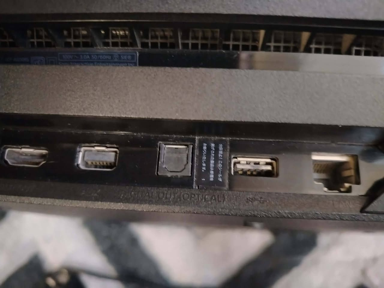 بلي 4 برو  ذاكرة 1 تيرا نظام 13.2 متروك لغرض التهكير مستقبلا الفيشة الناعمة نسخة ال eco اخر اصدار لل 4 برو نظيف لوك ستيكر ممفتوح ولا مصلح  مع جويستك تجاري واحد وقرص فيفا 23 مع كيبلاته ال 3 باور وشحن جويستك و HDMI مع كارتونة بس مو مالته مكاني بغداد السعر    250 الف متوفر توصيل كل العراق .


**إذا كنت صاحب هذا الإعلان وتريد حذفه لأي سبب، رجاءا أرسل رسالة إلى الدعم الفني**