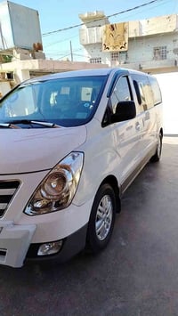 يوجد خط للمعارف بنات نوع السيارة ستاركس ليريد يتواصل عل هذا الرقم ويدل...