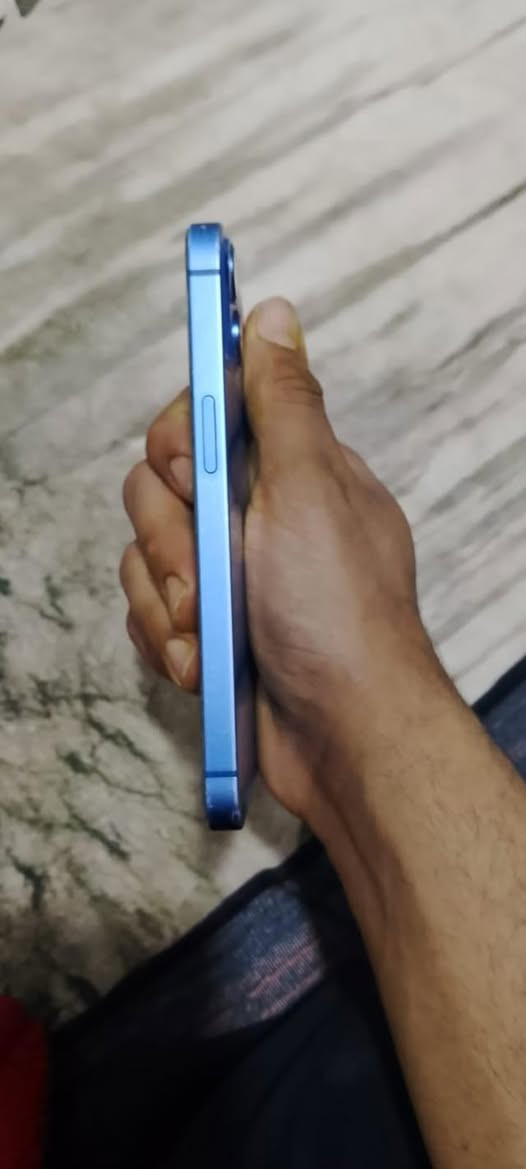 سلام عليكم آيفون ١٣عادي للبيع موضح التلفون كدامك بي نقطه للشاشه ممأثر عله الشاشه وبي اشوي كسر بلشاشه سعر ٢١٠بي مجال بسيط رجأن المبايل موضح كدامك مو من تجي تطلعلي ألف عيب بي         مكاني بابل ناحية أبي غرق
***********'
