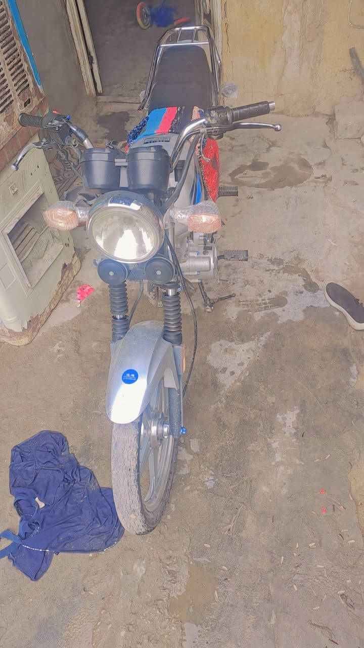 دايوان عضم موديل 22كفاله من كلشي 
كلك  قفل قفل 600متوزي


**إذا كنت صاحب هذا الإعلان وتريد حذفه لأي سبب، رجاءا أرسل رسالة إلى الدعم الفني**