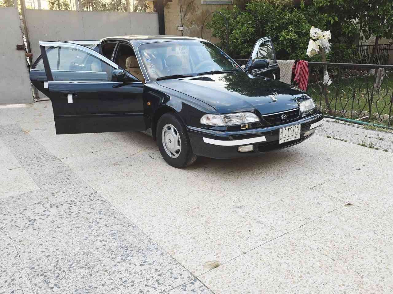 سوناتا تو رقم بغداد موديل ١٩٩٤ لون زيتوني مصبوغه صبغ درجه اولى للجماليه مكفوله من ضربه ولكص صدر خلفي أمامي جديد مكينه وكير حاويه شادهن #سعر55 وبيهه مجال مكاني ديالى الغالبيه للتفاصيل سيد حيدر ***********..
