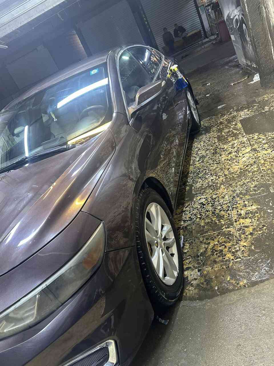 السلام عليكم 🫡 
ماليبو 2016 وارد امريكي مكينه 1500 تيربو 
اللون بني حادثها مال امريكا دعامية امامية فقط بچم كبس مكينه وگير مكفولات الصدر نص عمر
السيارة جاهزه كهربائياتها شغاله كلها داخلها جداً نظيف ✅
دوشمة جلد يباني تايرات جديده ✅
نقصها جامة مال بك لايت الخلفي والدعامية الخلفيه بيها كسر بالجانب الايسر وبيها اماكن بارد وموضح بالسونار الصور مرفقه ويه المنشور…
السنوية جاهزة وبأسمي شرط التحويل مباشر ثاني يوم رقم جديد سنوية لل2030 فحص وهزه كامل مكاني الكرادة / العرصات الهندية 
السعر $10700 يعني $107 بيها مجال بسيط وبيك خير وتدلل 🌹
للتواصل ***********
