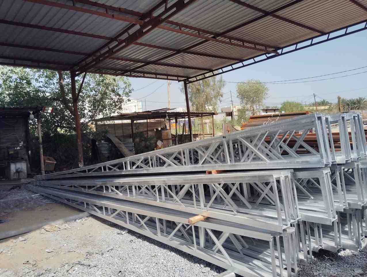 سلام عليكم تعلن شركة و معمل  بابل عن تجهيز اعمده كهرباء جميع لقياسات مغلون وصبغ ومشبك عالي واطي واسلاك ومحولات وعوازل عالي مع واطي للاستفسار الاتصال ***********
