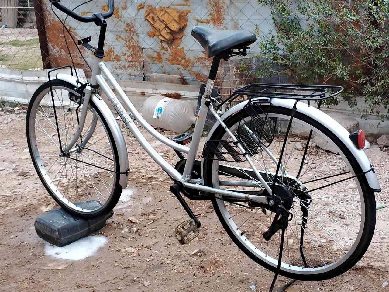 للبيع. حاويه.    ياباني اصلي.  موديل 2018. كلشي منقصه. كامل.  نضيف كلش.  سعر 110. مكان بغداد الاورفلي


**إذا كنت صاحب هذا الإعلان وتريد حذفه لأي سبب، رجاءا أرسل رسالة إلى الدعم الفني**