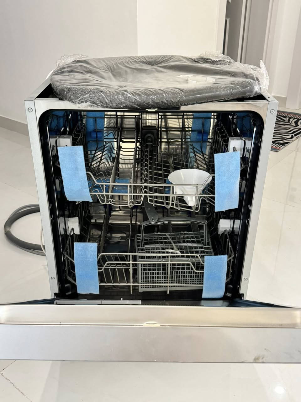 غسالة صحون ماركة ميكابو من جديده غير مستخدمه نهائيآ 
مع ضمان 
السعر 300 الف دينار قفل 
العنوان اربيل


**إذا كنت صاحب هذا الإعلان وتريد حذفه لأي سبب، رجاءا أرسل رسالة إلى الدعم الفني**