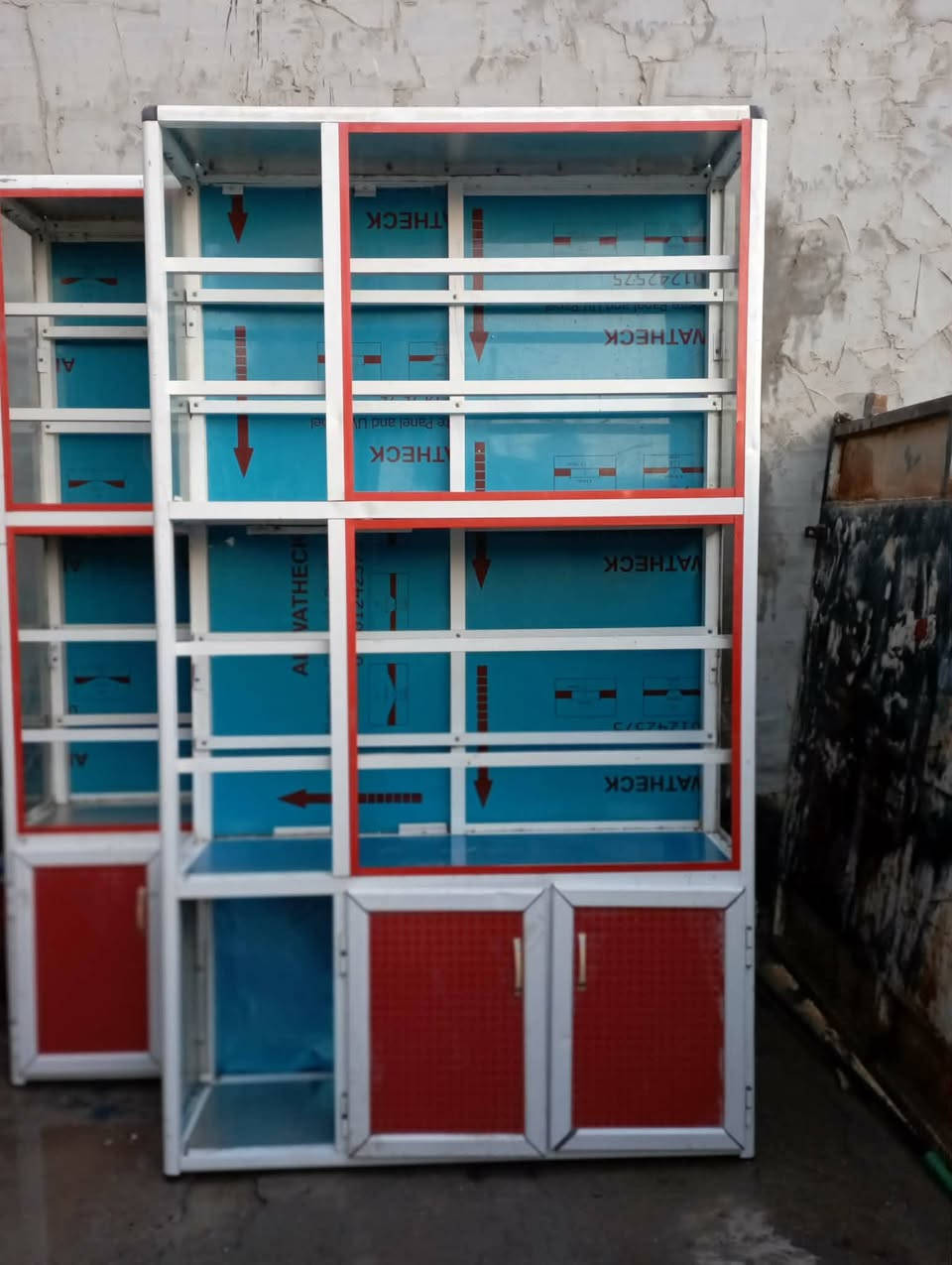 من رخصة الادمن
عندك مشروع اسواق الصيدليه وفرنالك عارضات المنيوم تسكام نظيفات عدد5 افضل واجمل من الرفوف الخشب  كل عارضه تحتوي على ست رفوف اضافه الرالمخزن السعر550الف كلهم 
حله شارع 60
***********
***********
