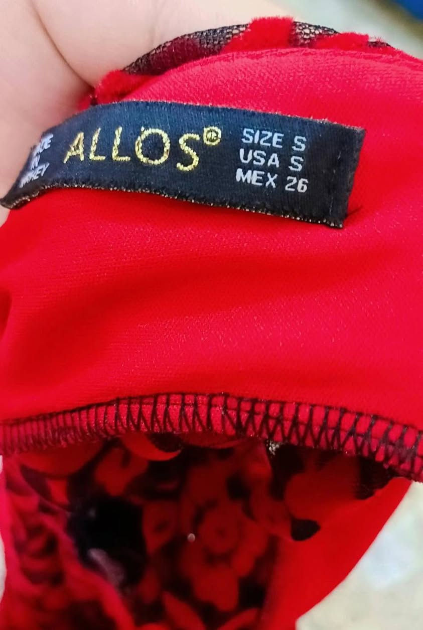 فستان يجنن ملبوس ساعتين سعره 15 اول تم  قياس موجود بل صور يلبس تقريبا حد وزن 55 آو اكثر


**إذا كنت صاحب هذا الإعلان وتريد حذفه لأي سبب، رجاءا أرسل رسالة إلى الدعم الفني**