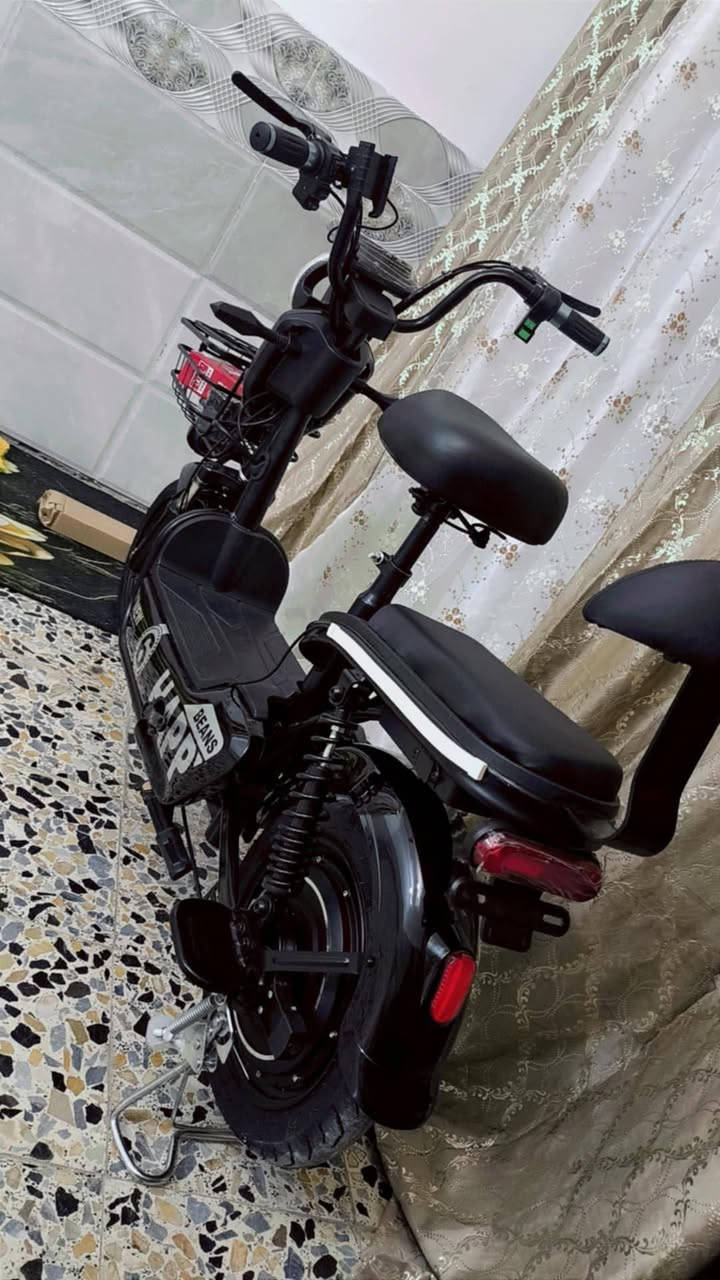 السلام عليكم
دراجه شحن للبيع جديده 
سرعه 90
حجم 20
بطاريات5
التواصل خاص على واتساب  او اتصال هاذه الرقم 
***********
ملاحظه الدراجه زيرو ماماشيه 
بصمه سويج كارت 
السعر 300
