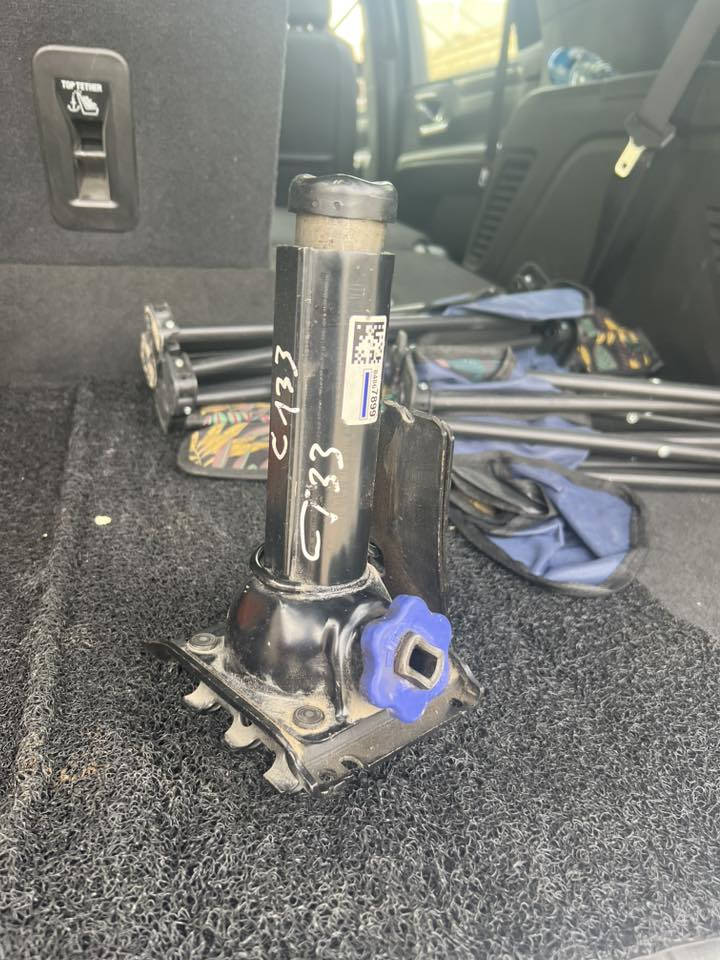 عندي هذا الجك مال تاهو للبيع حاويه مكاني بغداد الدوره  السعر 50
***********
