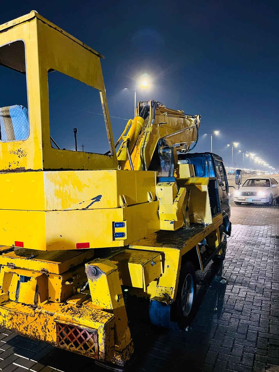 حفار تايكر أزوزه  مديل 2017  مكينتين  السياره جاهزه للعمل ماناقصها شي تبريدها شغال  
السعر.  292 ورقه وبيها مجال 
للأتصال     ***********
مكاني بصره
