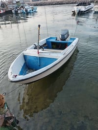 للبيع زورق ياماها اصلي شركه طول ٤متر و٦٠  كامل سعر٣٥٠٠  ٠٧٧١٩٢٠٧٠٤١