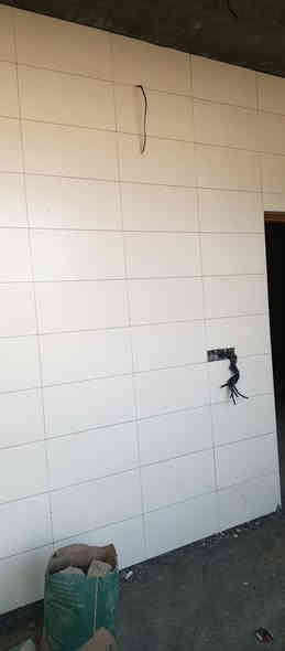 جزء من عملنا في منطقه الحي العسكري سيراميك ايراني 30*60 ...
للتواصل والعمل .
***********
