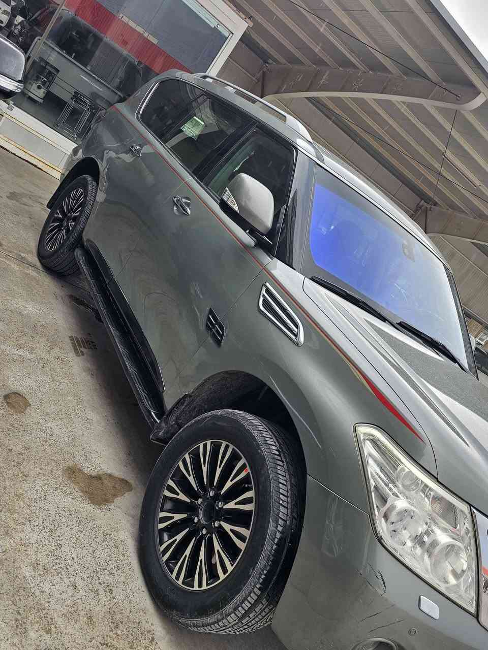 نيسان باترول SE 2012
المواصفات معروفه 
بدون ضرر بدون صبغ كلين
كير ومحرك برغي مامفتوح شرط الشركة

230 سعر
مكاني كركوك 
***********
***********
