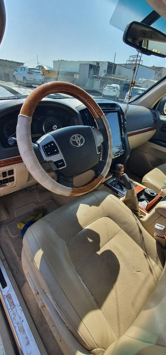 لاندكروز ابريم أصل  الموديل2014  الرقم بغداد باسمي بيها ربع جاملغ امامي صبغ مؤشر وبيها بارد قليل جاملغ خلفي 

🟪 السعر  :: 375$ 

المواصفات
محرك 6 سلندر
فول مواصفات
حساسات أمامي وخلفي
4 كاميرات
نظام ترحيب
كشنات جلد
كشنات كهربائية
بصمة
تحكم استيرن
فتحة سقف
ثلاجة
داخل صاج
للتواصل واتساب
***********
