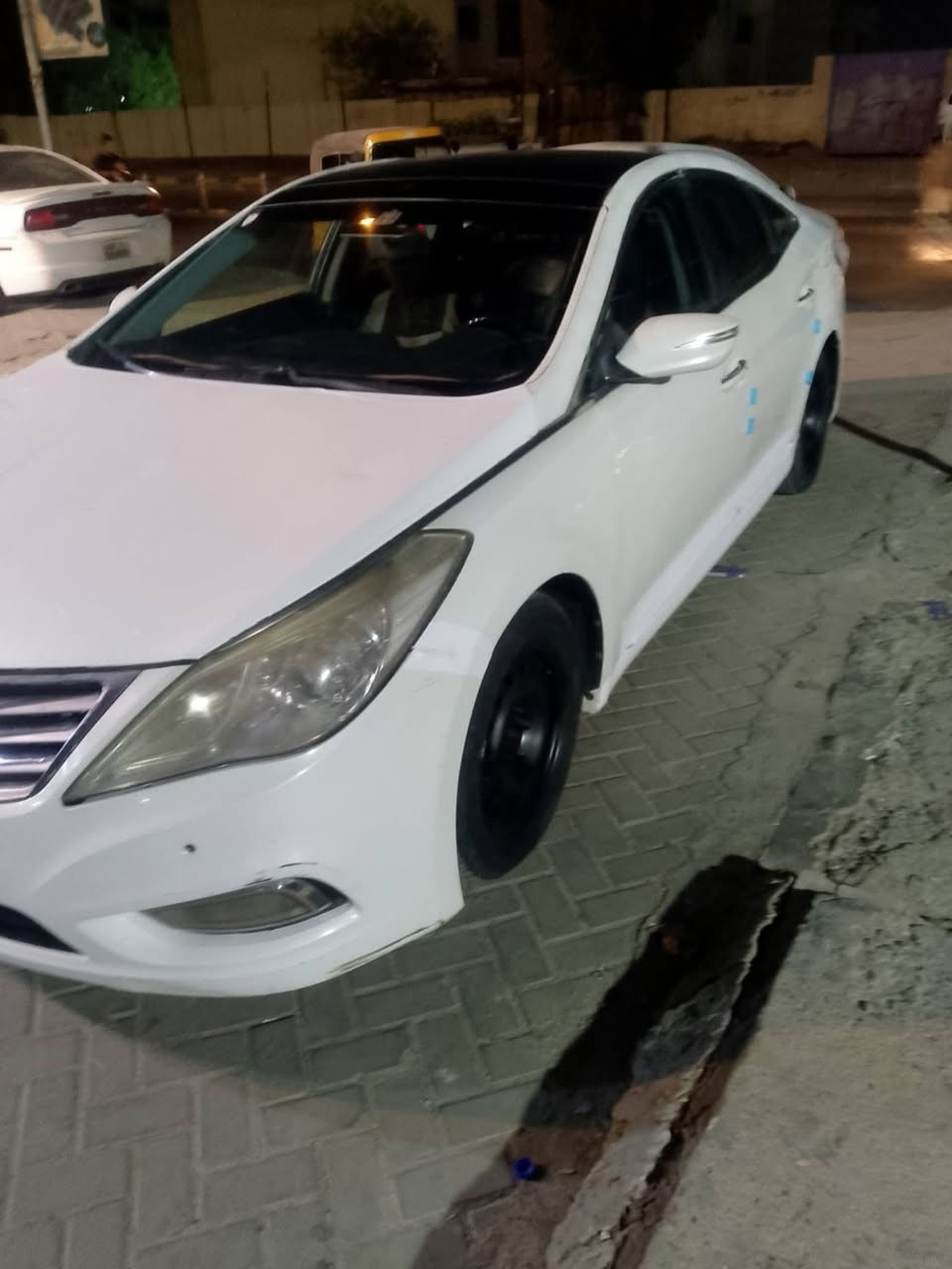 السلام عليكم
ازيرا vip 2012 السعر مناسب جدا 

خليجي محرك 4 سلندر دوش 

رقم اربيل تريد تحويل تريد وكاله 

يرادله صبغ صبغه تعبان 

 السياره فول مواصفات 

واحد على واحد 

مكاني بغداد 

***********
