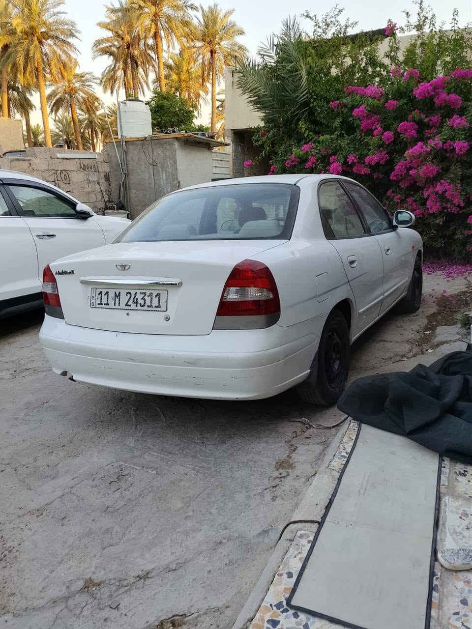 سلام عليكم دايو نوبرا ٢٠٠١ رقم بغداد تحويل مباشر سنوية ساقطة صارلها ٣ أشهر مكينة وكير مكفول بيه جاملغ تعمير ونص البنيد الايسر ومصبوغات السعر ٣٨ وبيها مجال مكاني بغداد  *********** _  ***********
