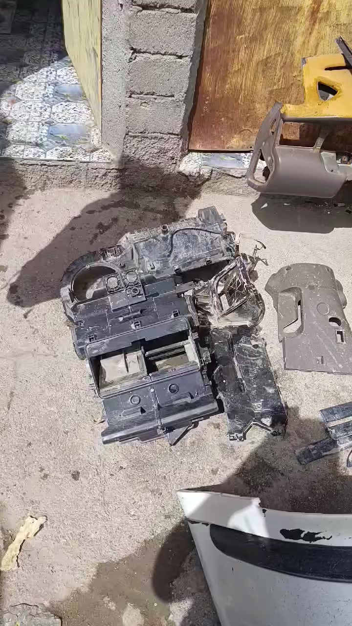 سلام عليكم غراض سمند كلهن شلع ب 60الف العنوان ناصرية قرب معامل الثلج خلف صلاة الفظيله رقم ***********
