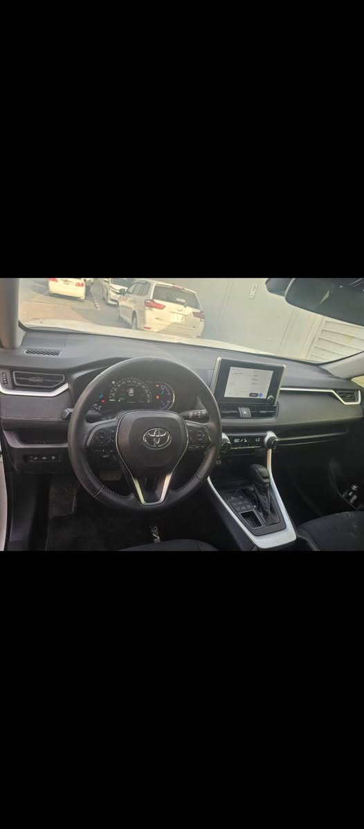 سياره راف فور استيراد ياباني محور شركه 2024هابرد  رقم اربيل سياره حادث جاملغ وبنيد  بدون دواخل شرط سياره جديده ماشيا 4الف كيلو زيرو 177ورقه ***********ولحادث مرفق بلصوره
