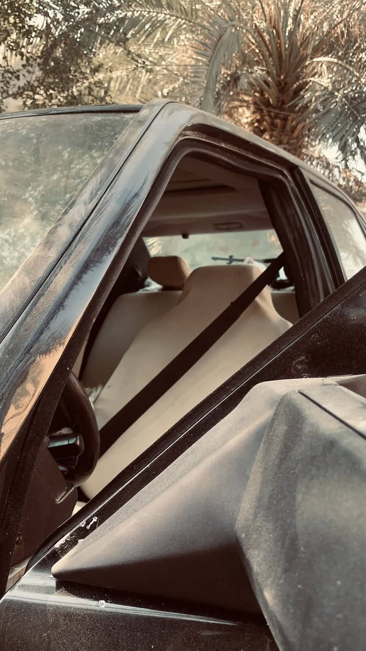 سلام عليكم مارسدس 87 رقم إنكليزي بصرة كير ومحرك بطة  تحويل ثاني يوم  سنوية لل27  ترهم مراوس أو بيع السعر 45 رقم الهاتف واساب فقط ***********
