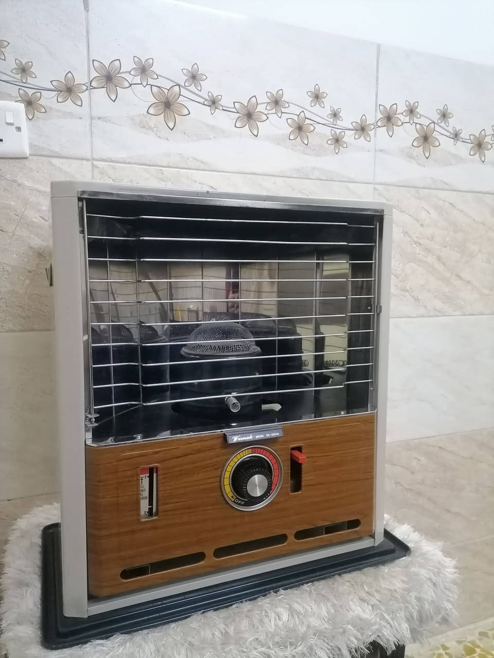 السلام عليكم ورحمة الله وبركاته جبنالكم تحفه فنيه من اندر النوادر صوبه نفطي استيراد المنشاه العامه التجارية العراقية شرط الشغل شرط النظافه حتا المقدحة شغاله كامله ما بيها نقص او عيب للبيع السعر خاص مكان موصل يوجد توصيل كافه محافظة العراق وهذا رقمي *********** موجود واتساب علا هذا الرقم
