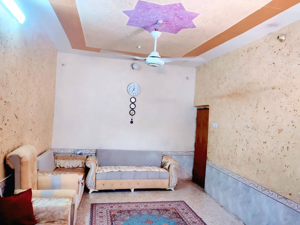 إعلان بيع دار سكن 🟦

🏡 دار سكن طابو صرف

📍 /  حي الامين الاولى  قرب مدرسه هاجر /
📐 المساحة: 125 م 

المحتويات:
• غرفتين نوم 🛏️
• صالة
• استقبال
• مطبخ
• حمام 🛁
• طارمة
ب110 وبي مجال
 وتساب ***********
مكتب الوسيط علي للعقار
