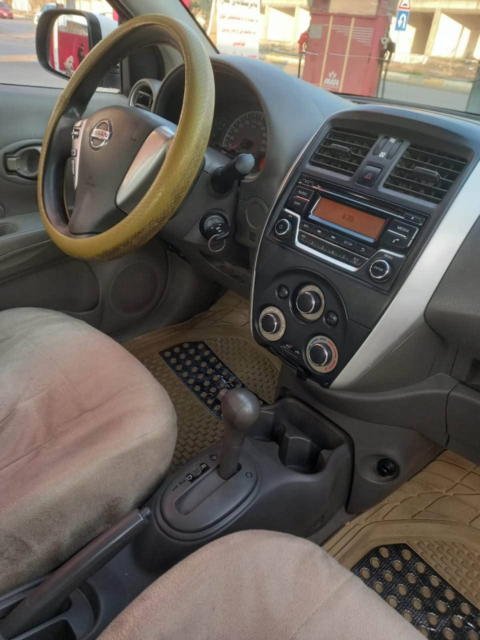 نيسان لاكشميباي ٢٠١٩ ده بل گيچه يه ده نيكله ٩٣ هه زار رؤشتيه سه ياره كه رةقةمي نوئية بةناوي خؤمة له هه ولئره سبوخي دوو ناو ده رگا بئ ناو گرتن سةيارةكة سفري هه ولئره سه يارةكة بة شةرتة بئ تةقةو رةقةية  ***********
سعري 109 أربيل, العراق
