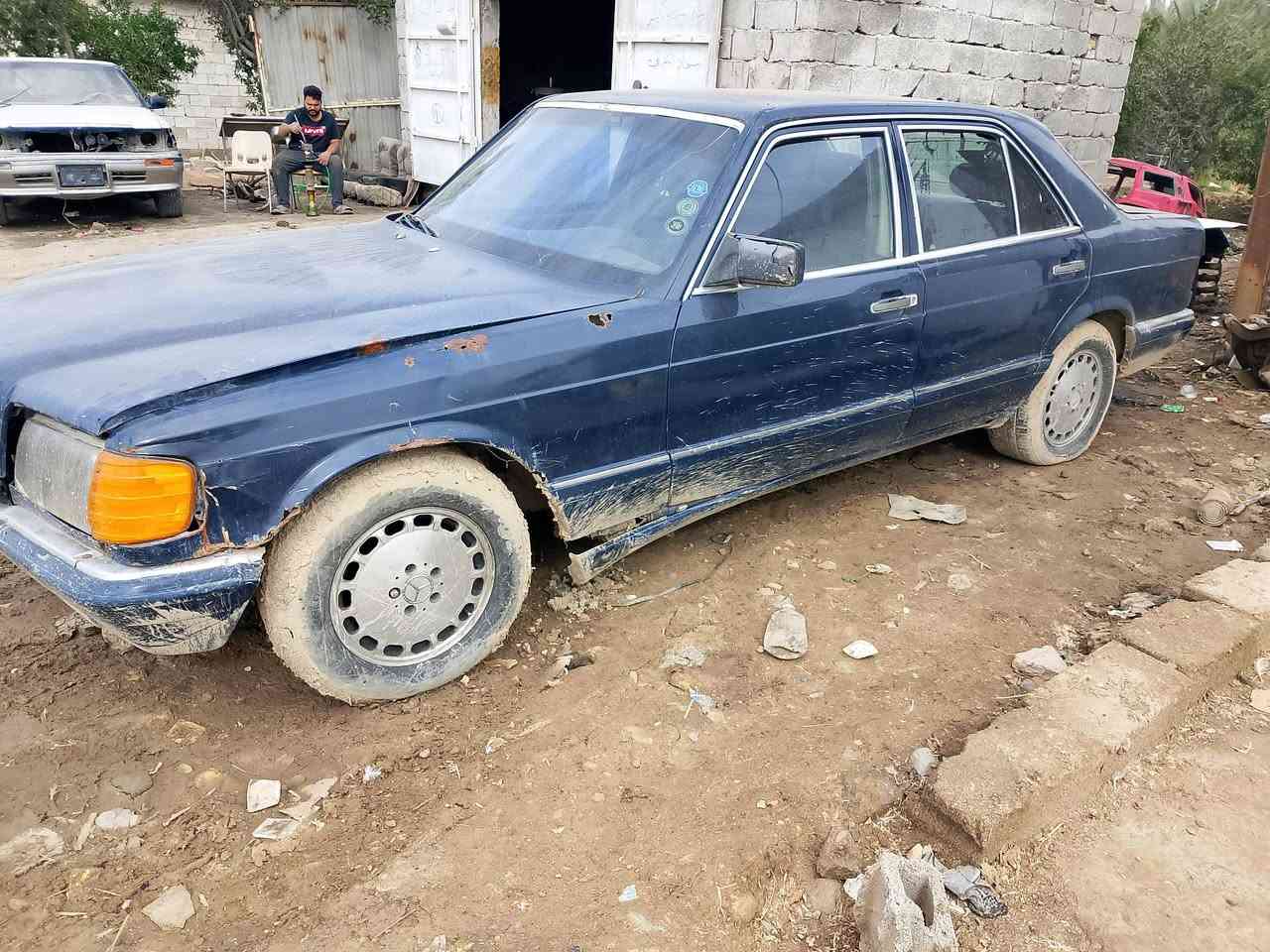 تفصيخ غراض للبيع مكان واسط قضاء الحي ***********
