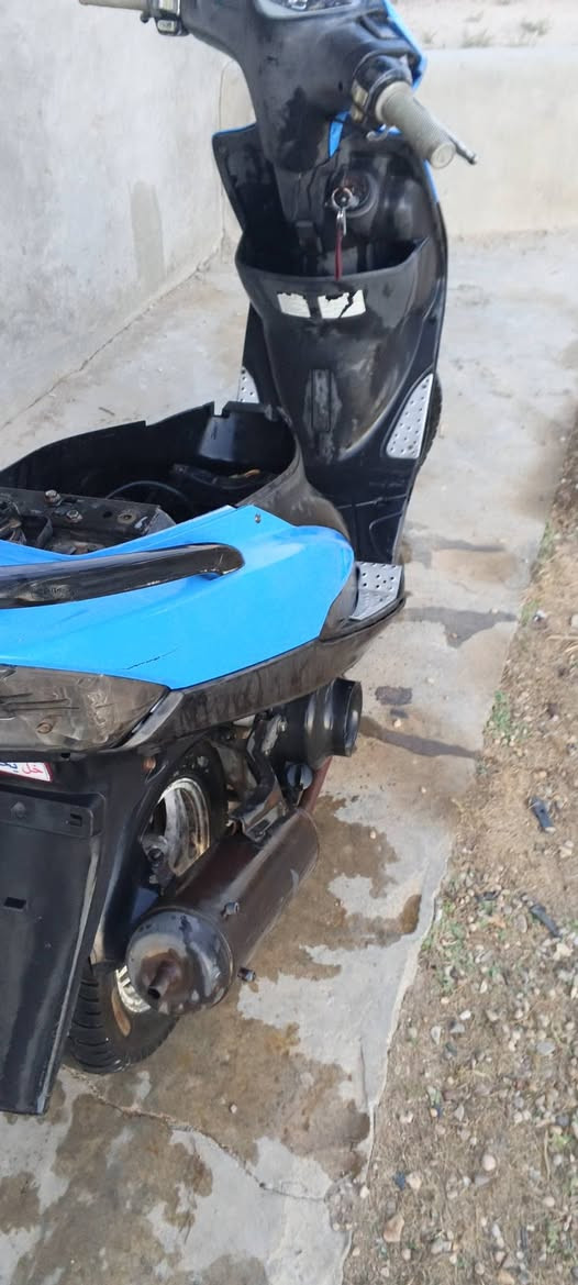 بيع او مراوس بعدله
بوشه 49 مكينه خرسه مبدل بيها ولفات فقططط يعني بعدهي عليه وضع البلادي شغاله هندر وسلف 
اريدها ب 575
رقمي/***********
