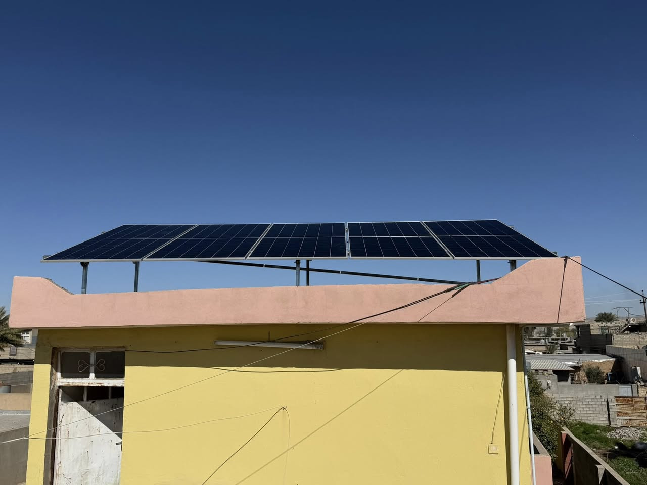 تم بفضل اللّٰه تركيب منظومة طاقة شمسية من قبل كوادرنا في 

#قريةباجوان
للاخ :: صباح زعيان 
  
✅ نظام طاقة شمسية متكامل بأعلى المواصفات

✅فولتية ثابتة 220فولت 
✅كهرباء مستمرة بدون انقطاع 
✅تشغيل تلقائي عند انقطاع الكهرباء

🔵انفيرتر قدرة(6.2) كيلو واط 
🔵الواح قدرة  (640) واط نوع Aiko 
🔵بطارية ليثيوم (200)امبير 

✅صيانة فورية بحالة مواجهة اي خلل فني
✅ضمانات عالية وعمر افتراضي طويل
✅خدمات متابعة مابعد التنصيب

نهاري ☀️(10) امبير
ليلي   🌑 (8) امبير 
 
للاستفسار اكثر الاتصال على الارقام التالية 
***********
***********
⚫️#مكتب #باجوان #للطاقه #الشمسيه
