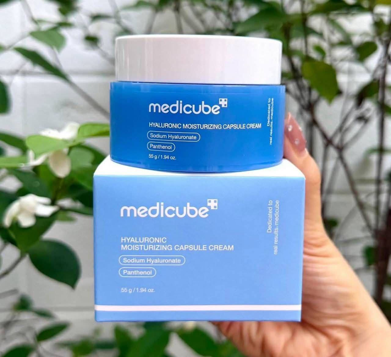 ✨كريم كبسولات الترطيب بالهيالورونيك من ميديكيوب الكوري الاصلي 🇰🇷💯مرطب مصمم لتوفير ترطيب عميق ومكثف للبشرة ويعالج البشرة من التصبغات والتجاعيد. 
✅الفوائد الرئيسية:
✔️ توفر الكبسولات ترطيباً فورياً ومستداماً يمكن أن يدوم حتى 24 ساعة.
✔️ تشمل المكونات الرئيسية هيالورونات الصوديوم (حمض الهيالورونيك) والبانثينول والسيراميد والنياسيناميد.
#الاصلي المنشأ كوريا ك🇰🇷💯

سعر الدرزن ٧٢ الف 
للحجز والاستفسار مراسله 
✔️ يوجد لدينا توصيل لجميع محافظات العراق✔️


**إذا كنت صاحب هذا الإعلان وتريد حذفه لأي سبب، رجاءا أرسل رسالة إلى الدعم الفني**