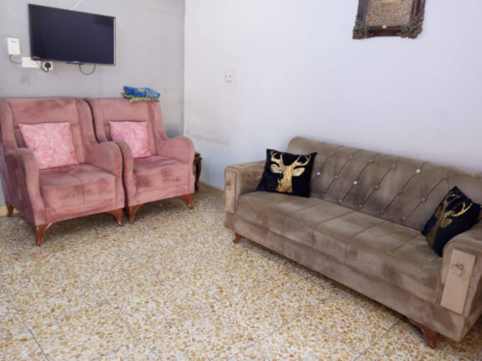 تخم قنفات للبيع بسعر 150 وبي مجال بسيط نضيف مابي ضرر مكان بغداد البياع @الجميع


**إذا كنت صاحب هذا الإعلان وتريد حذفه لأي سبب، رجاءا أرسل رسالة إلى الدعم الفني**