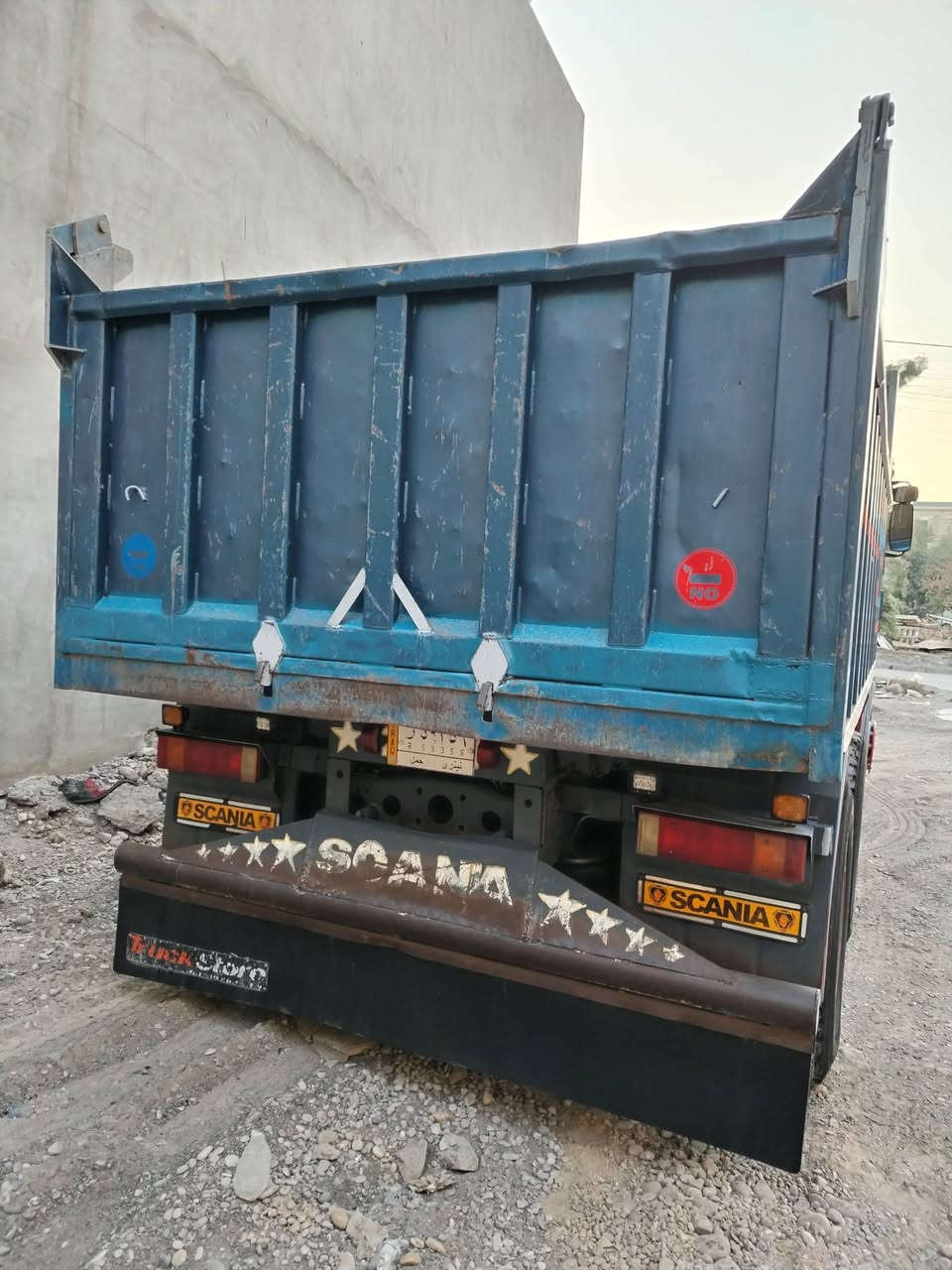 سكانيا ١١٣ للبيع بم كهرب كير ٤×٤ مكينه مامفتوحه بي نفخ سنكل جوبليس بومه رقم نينوي باسمي حصه كاز) السعر ٢٥٠ بيها مجال (***********)***********
