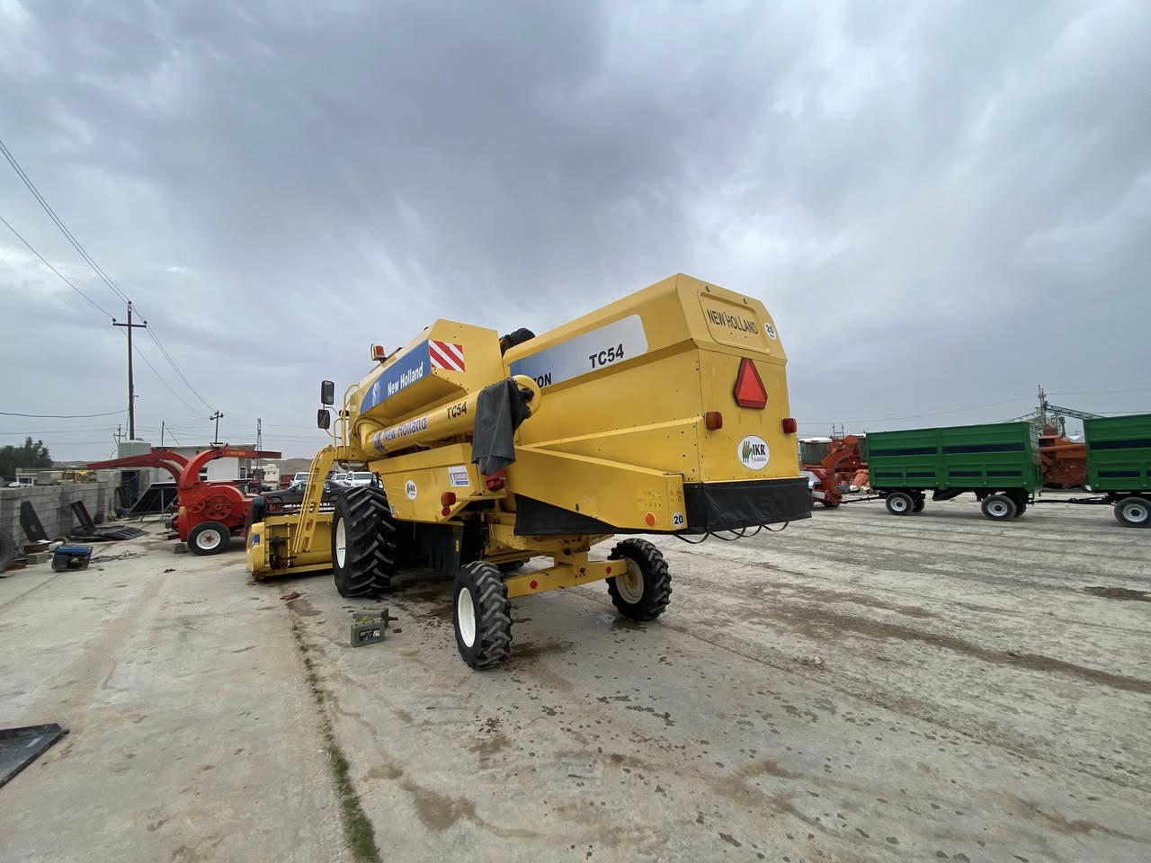 حاصودة للبيع
مواصفات :
*موديل 2005
*هايدرو 54
*رقم أربيل
*أوروبي بلجيكي اصلي
*مكفول كفالة عامة
العنوان : كركوك - قرب مطعم ميديا
رقم الهاتف :
***********
***********
