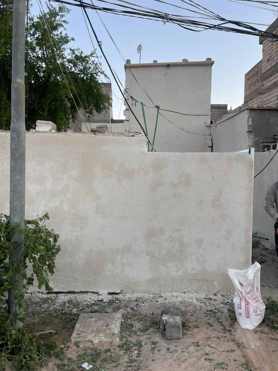 بسم الله الرحمن الرحيم للبيع بيت 100 طابو صرف على المبادرة  تسديد سنوي حي القادسية مقابل كاتب عدل الحر القديم  مقابل مدارس العتبة شارع 30متر موقع مميز غرفة وصالة ومطبخ وحمام داخلي وخارجي الاتصال على الرقم ،
***********
