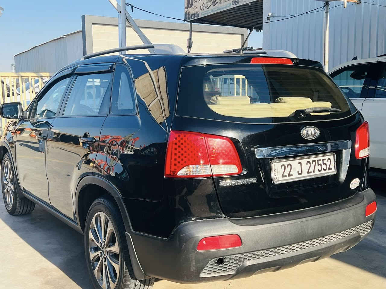 سورنتو 2013 خليجي بيه جاملغ وبنيد فقط  مكينه دوش  السياره جاهزه  مكينه كبر حداديه تبريد ربع متذب عليه 
دوش 2400 
داخل بيجي 
7 راكب 
3 قطع تبريد 
________________
السعر 130 وبيه مجال 
رقم اربيل بيه وكاله تريد تحويل 
العنوان بابل الشوملي 
الاستفسار ‭٠٧٧٨ ١٦٢ ١٦٦٦‬
