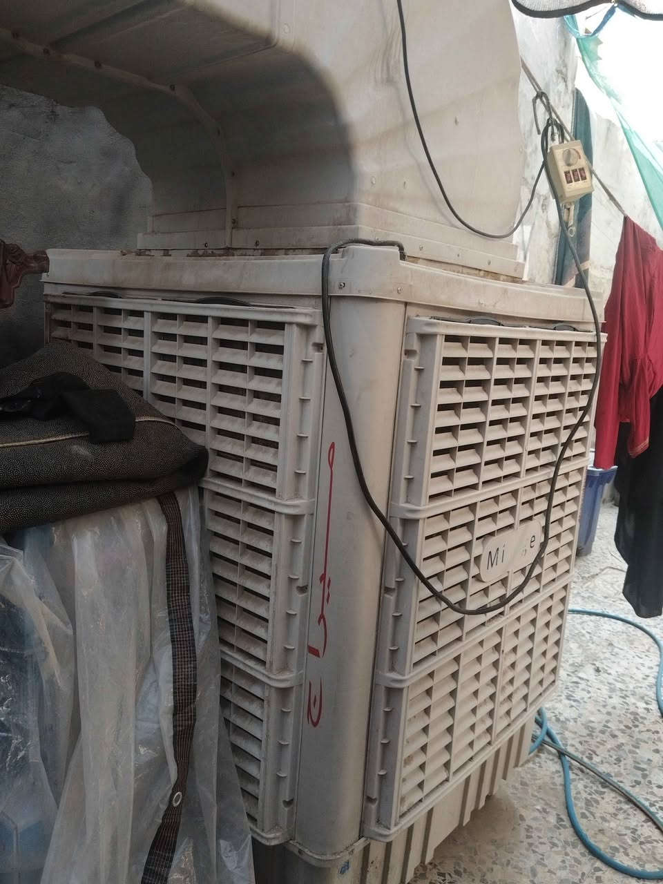 مبردة الحجم الجبير تفيد المواكب والحسينيات  نصيفه مابيهه عطل وياها دكت  وحلفات ثنين  مكان كربلاء حي العسكري العابد قطاع 12 سعر 700 بي مجال قليل حك الجية نضيفه وشرط الفحص  هواها ثلج بس يرادلهه غسل كربلاء, العراق


**إذا كنت صاحب هذا الإعلان وتريد حذفه لأي سبب، رجاءا أرسل رسالة إلى الدعم الفني**