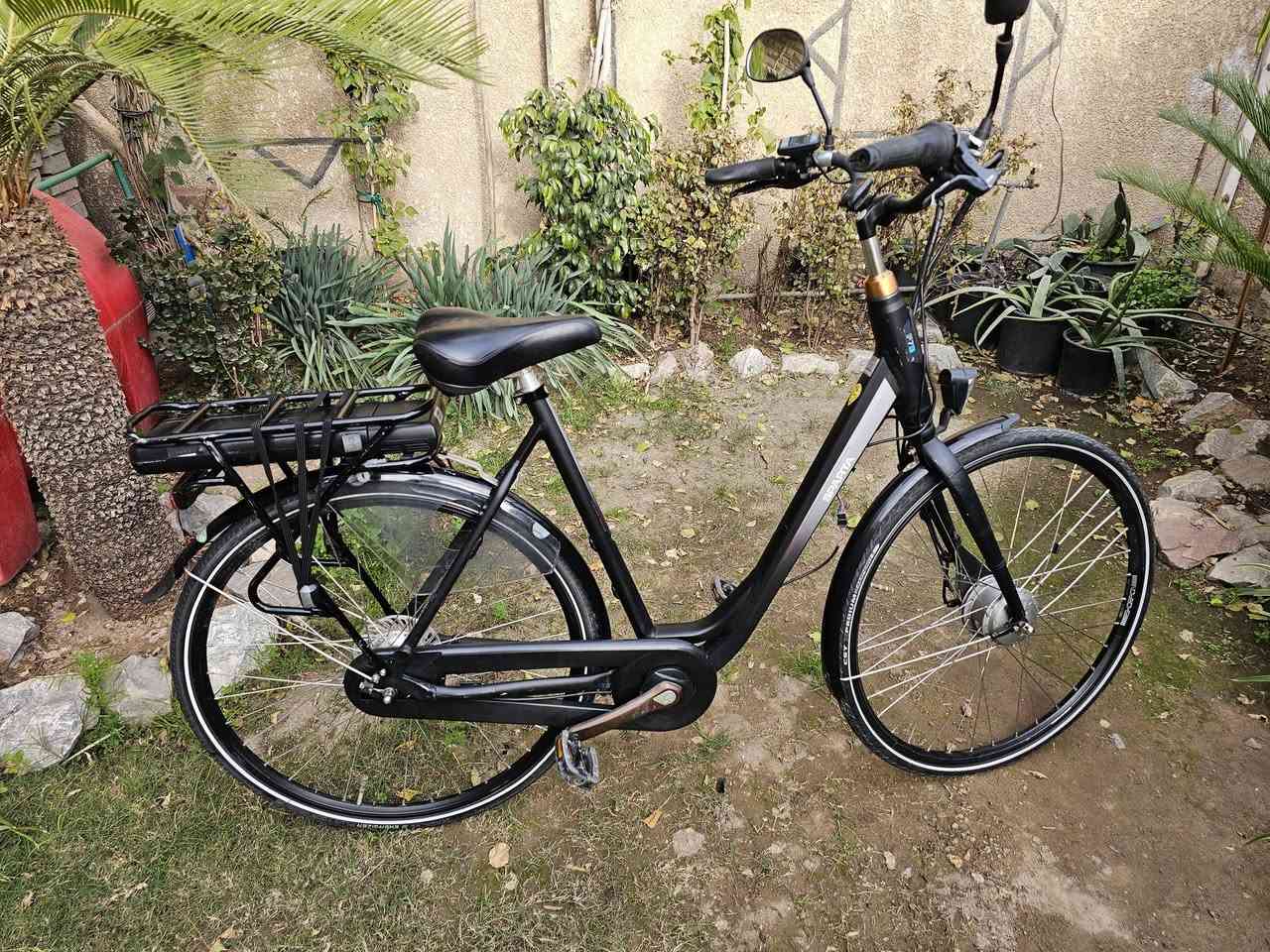 بايسكل هولندي سبارتا مساعد شحن السعر ٣٥٠ الف سعر نهائي ***********
