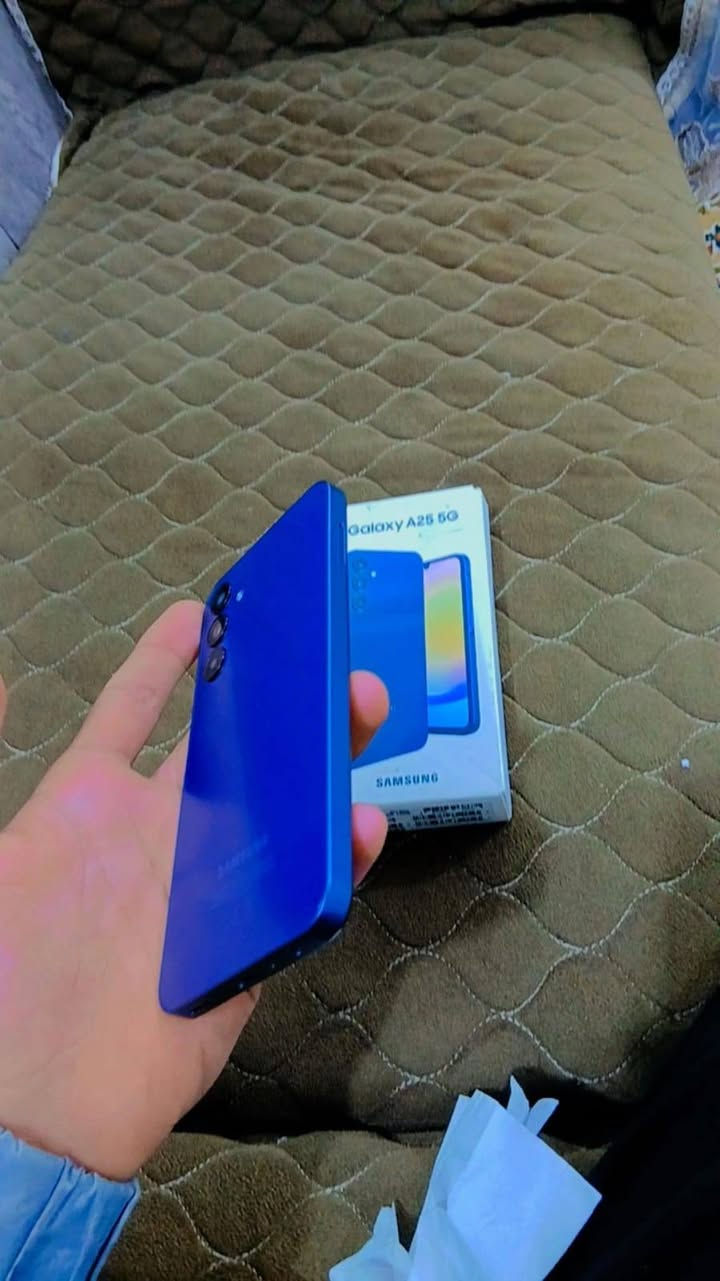 A25 5G
✅️ذاكرة 185

✅️يدعم 120 فريم في جميع الالعاب

✅️اللون حبري

✅️الجهاز نضيف شخط ✅️ ملحقات كامله 

✅️شاحنه 120واط الاصليه 

✅️كارتونه موجوده

✅️المكان بغداد مدينه الصدر الورفلي

✅️السعر 250

الرقم التليفون***********
