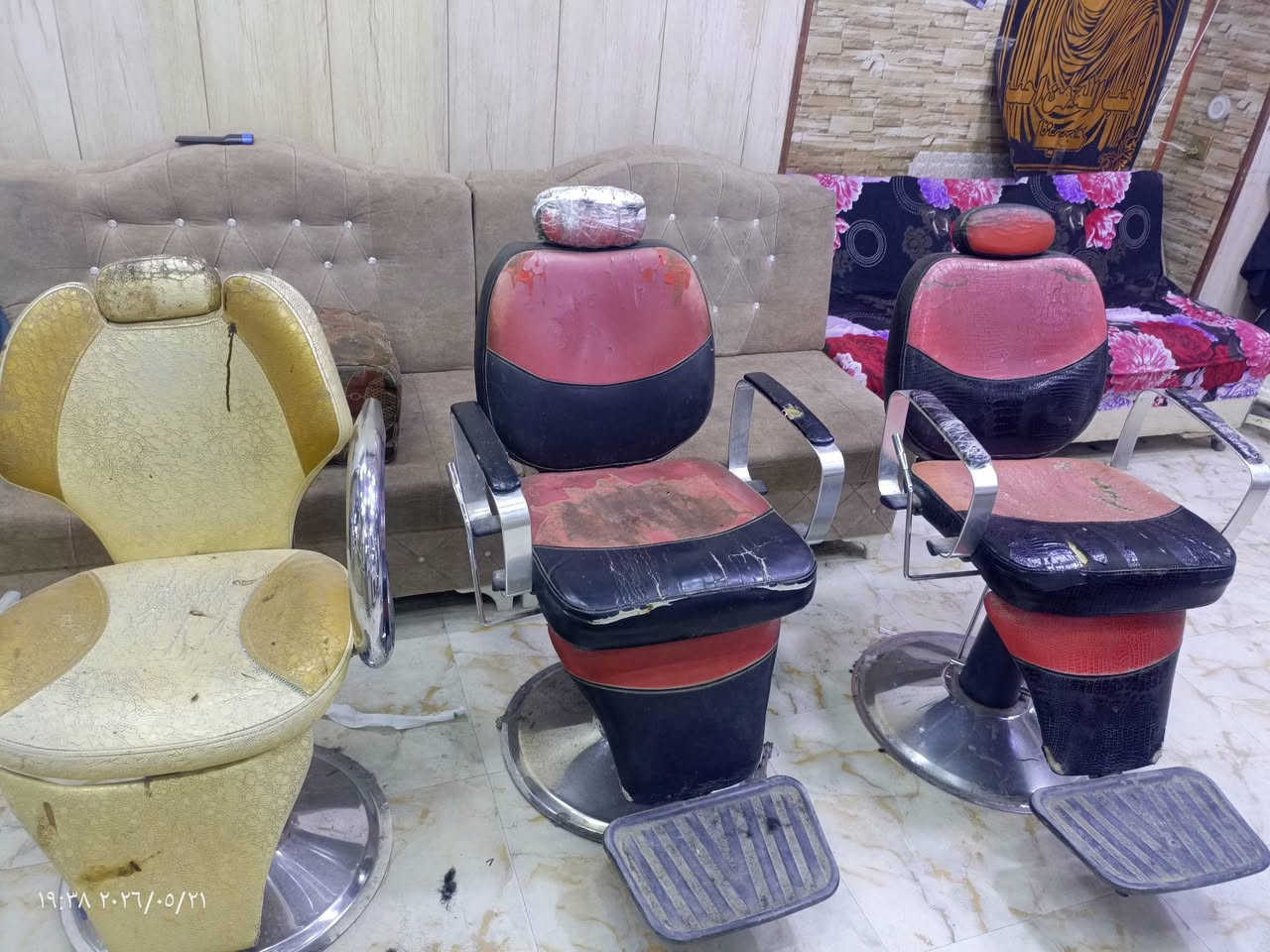 كراسي حلاقه للبيع عدد 3 نضيفات اتصل وبيك خير ودلل مكان الحمزه الشرقي قرب الجسر الگبير ‏‪***********‬‏
