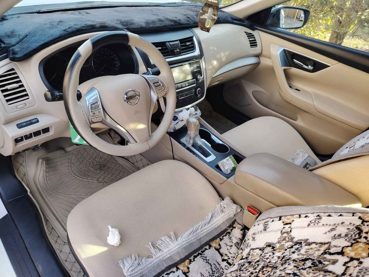 السلام عليكم—
نيسان التيما موديل 2016 امريكي
لون ابيض بدون ضرر بدون ضرر
ماشيه 97 ميل
سنويه 2028
موصفات S
مثبت سرعه 
مانع تزلق 
كامره كبيره
حاسات تاير 
٣بصمات  
كشن كهربائي تحكم استيرن دواخل بيجي المرغوب ويل كب كروم بلادي تخم تاير صدر امامي خلفي بشرط
وبعد معروفه موصفات 
سياره كير ومحرك مكفولة

گير براد بشرط كير مال 2022 شادلها جديد سياره كيرها خير من الله لا عته ولا يصفنه بشرط  
كهربائياتها كلها على وضع الشركه ما ملعوب بيهن تبريد ثلج 
تدفئه

رقم سليمانيه 

تحويل ثاني يوم السعر 135 وبيها مجال

هـ ☎️ ***********
