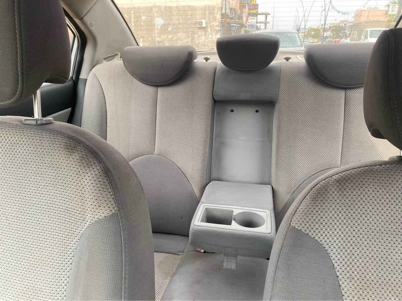 اكسنت موديل 2009
لون سلفر بدون ضربه وصبغ فقط تعديل بارد شبر +كارت 
سنويه ورقم جديد 
مكان سياره كركوك 
سعر 88

*********** كركوك, العراق
