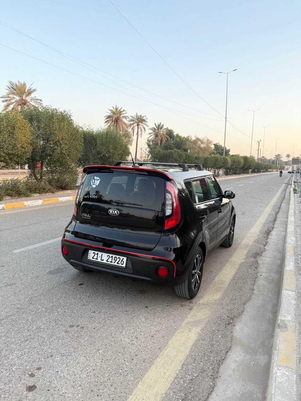 للبيع صول 2017 وارد امريكي سنويه جديده حادث فقط بنيد بدون دواخل بدون ايرباك سياره جديده سونار مرفق مكان العماره *********** عمارة, ميسان
