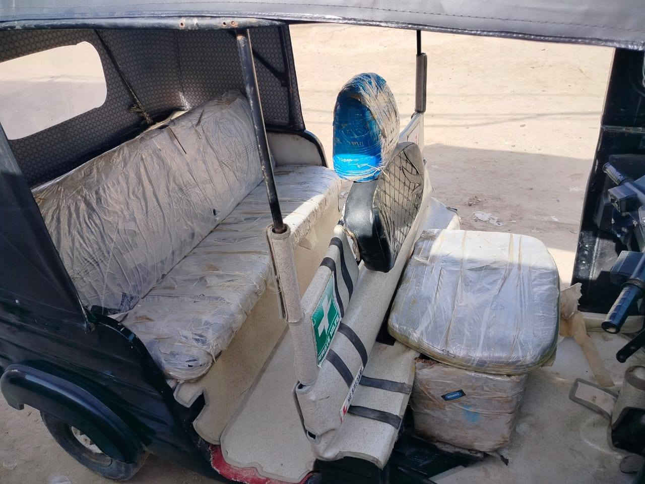 سلام عليكم تكتك للبيع موديل ٢٠١٦.   جهاز مكينه كسل تواير   كهربايات. شغاله     أوراق. أوراق. كامل.     عوني الفصليه.    شارع البيطريه.   سعره.  2800 وبيه مجال.  
***********
